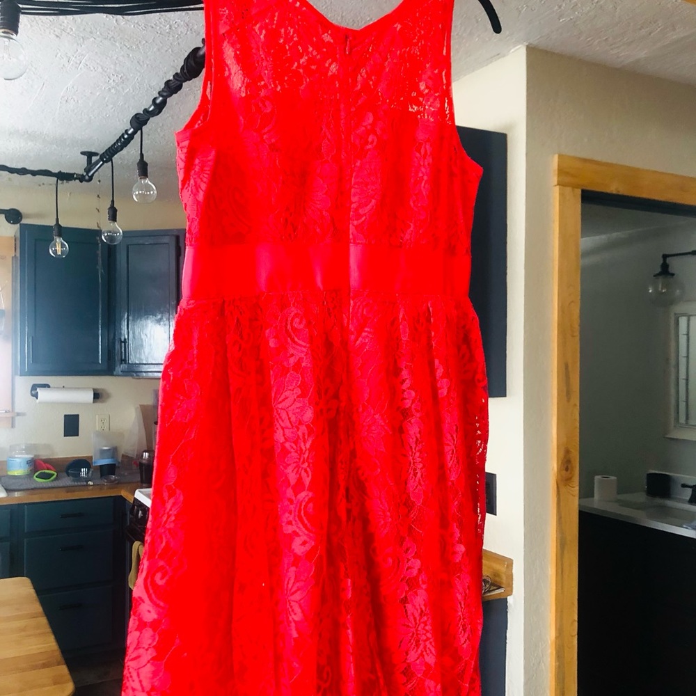 Dress - Picture 2 of 5